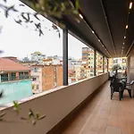 Miku Apartment-luxurious 2bd Private Parking טיראנה