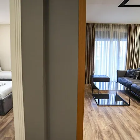 Lejlighed Miku Apartment-luxurious 2bd Private Parking Tirana