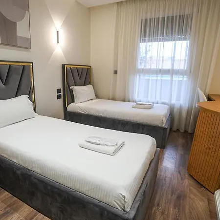 Lejlighed Miku Apartment-luxurious 2bd Private Parking