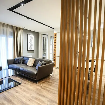 Miku Apartment-luxurious 2bd Private Parking Lejlighed