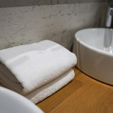 Lejlighed Miku Apartment-luxurious 2bd Private Parking *