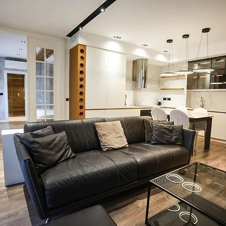 Miku Apartment-luxurious 2bd Private Parking Lejlighed